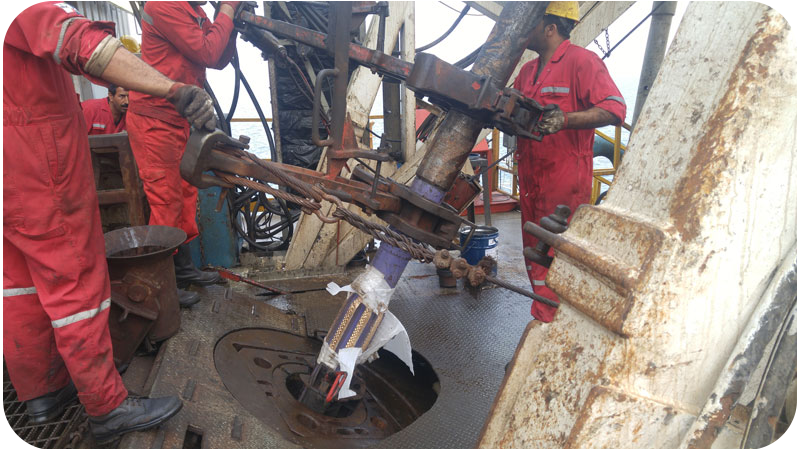 دکل مورب در منطقه دریایی ابوذر دکل مورب در منطقه دریایی ابوذر