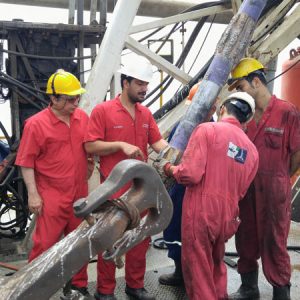 عملیات شرکت ژرف نفتون در دکل مورب در منطقه دریایی ابوذر