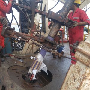 عملیات شرکت ژرف نفتون در دکل مورب در منطقه دریایی ابوذر